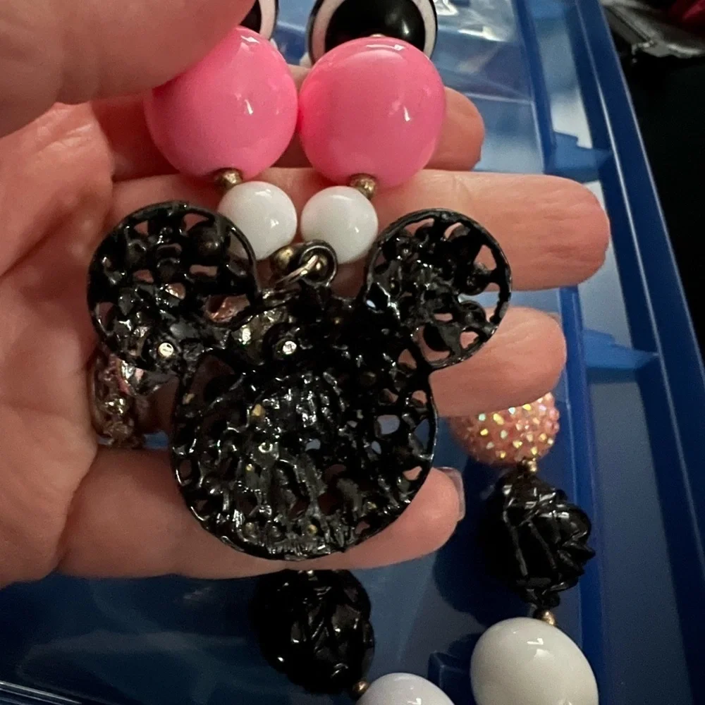 Minnie Mouse 18’ Necklace